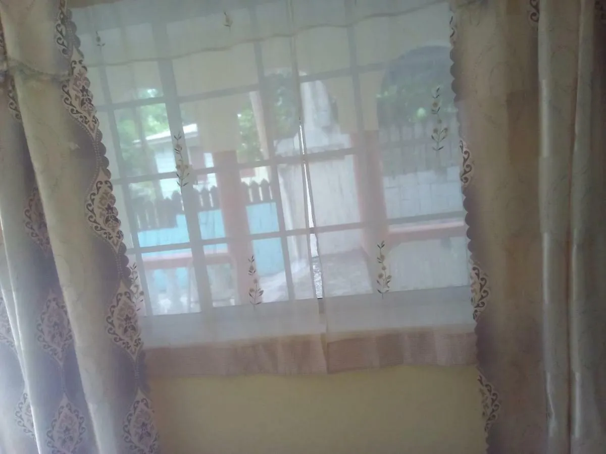 Almond Tree Apartments 네그릴 자메이카